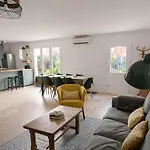 Willa Myosotis 4 Bedrooms, Garden Air Conditioning *