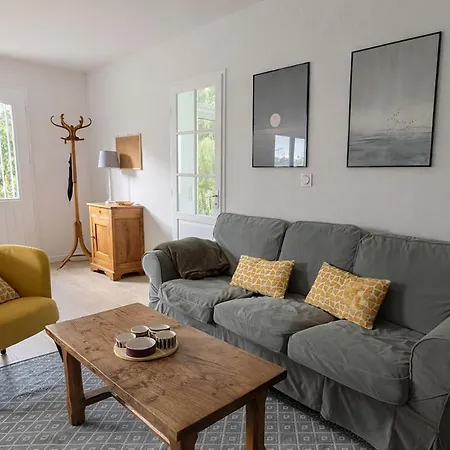Myosotis 4 Bedrooms, Garden Air Conditioning Вилла *