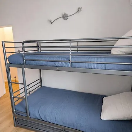 Myosotis 4 Bedrooms, Garden Air Conditioning