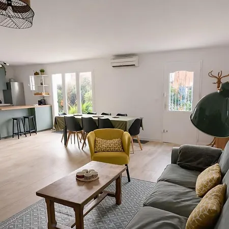 Вилла Myosotis 4 Bedrooms, Garden Air Conditioning *