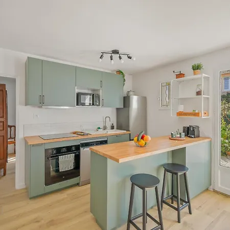 Вилла Myosotis 4 Bedrooms, Garden Air Conditioning Йер
