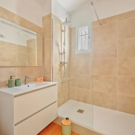 Myosotis 4 Bedrooms, Garden Air Conditioning