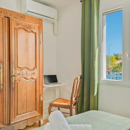 Myosotis 4 Bedrooms, Garden Air Conditioning * Йер