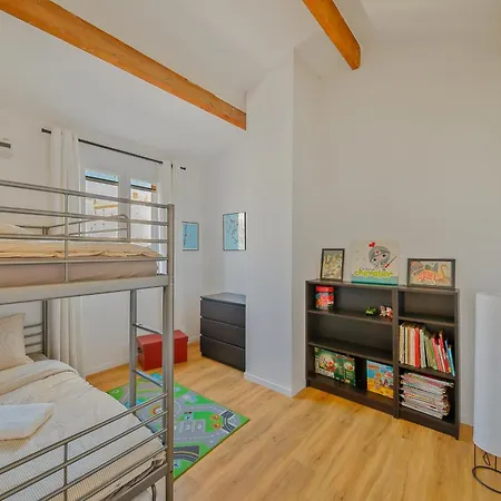 Myosotis 4 Bedrooms, Garden Air Conditioning Йер