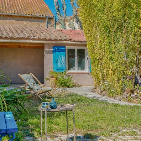 Myosotis 4 Bedrooms, Garden Air Conditioning Вилла