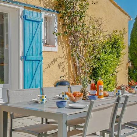 Вилла Myosotis 4 Bedrooms, Garden Air Conditioning Йер