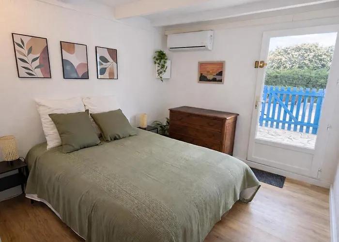 Βίλα Myosotis 4 Bedrooms, Garden Air Conditioning Ιέρ