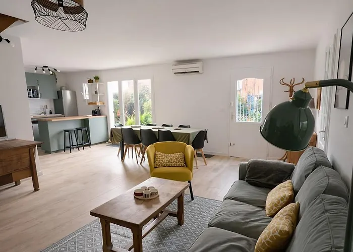 Βίλα Myosotis 4 Bedrooms, Garden Air Conditioning *