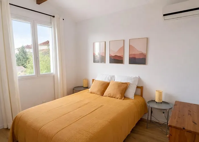 Myosotis 4 Bedrooms, Garden Air Conditioning